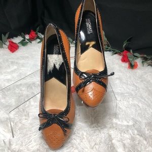 👠 Michael Kors heels